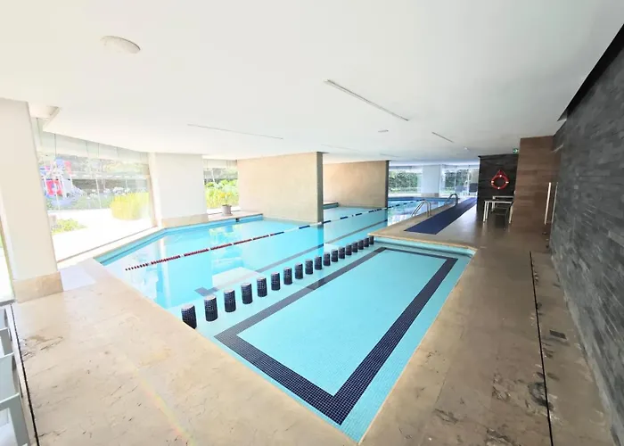 Stylish Polanco Pool, Gym, Terrace & King Bed *