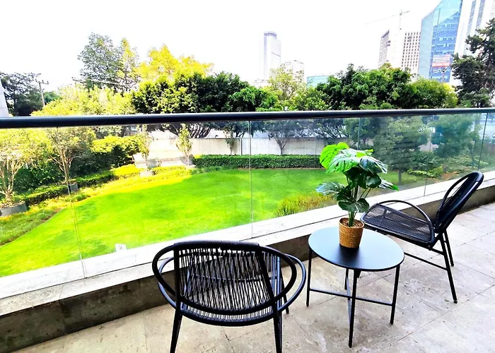 Stylish Polanco Pool, Gym, Terrace & King Bed