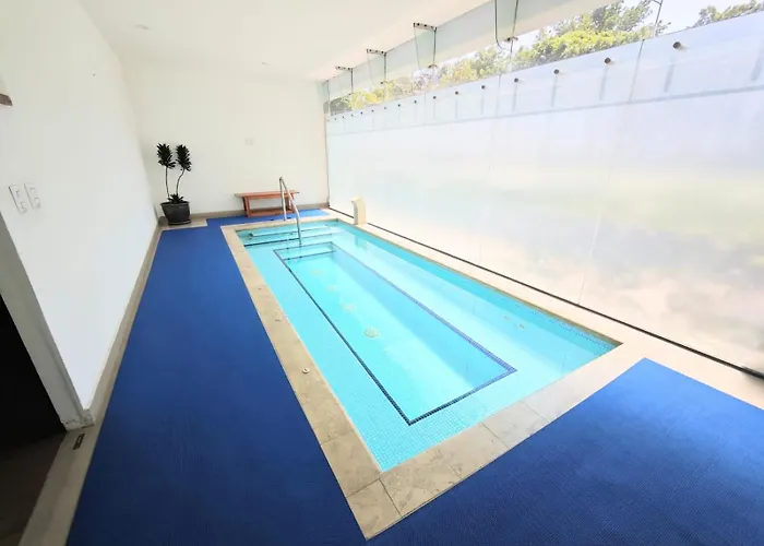 Stylish Polanco Pool, Gym, Terrace & King Bed Mexico City