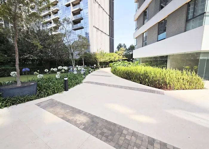 Stylish Polanco Pool, Gym, Terrace & King Bed * Mexico City