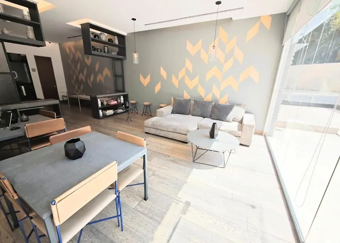 Stylish Polanco Pool, Gym, Terrace & King Bed *