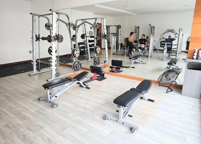 Stylish Polanco Pool, Gym, Terrace & King Bed * Mexico City