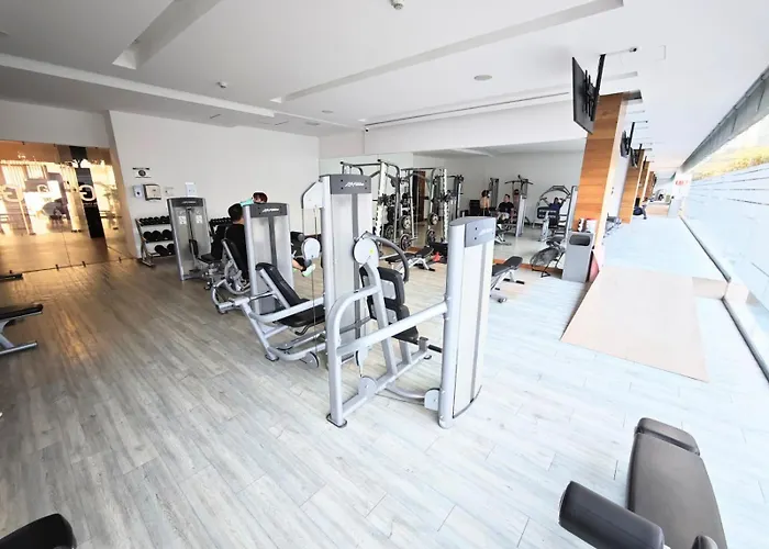 Stylish Polanco Pool, Gym, Terrace & King Bed Apartment