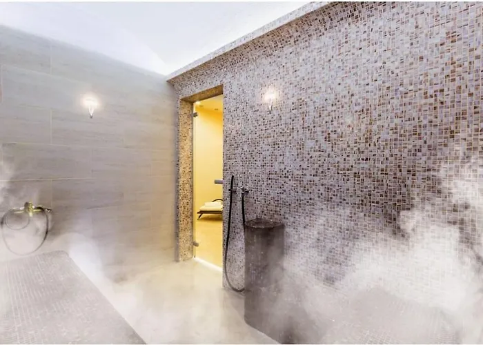 Apartment Stylish Polanco Pool, Gym, Terrace & King Bed Mexico City